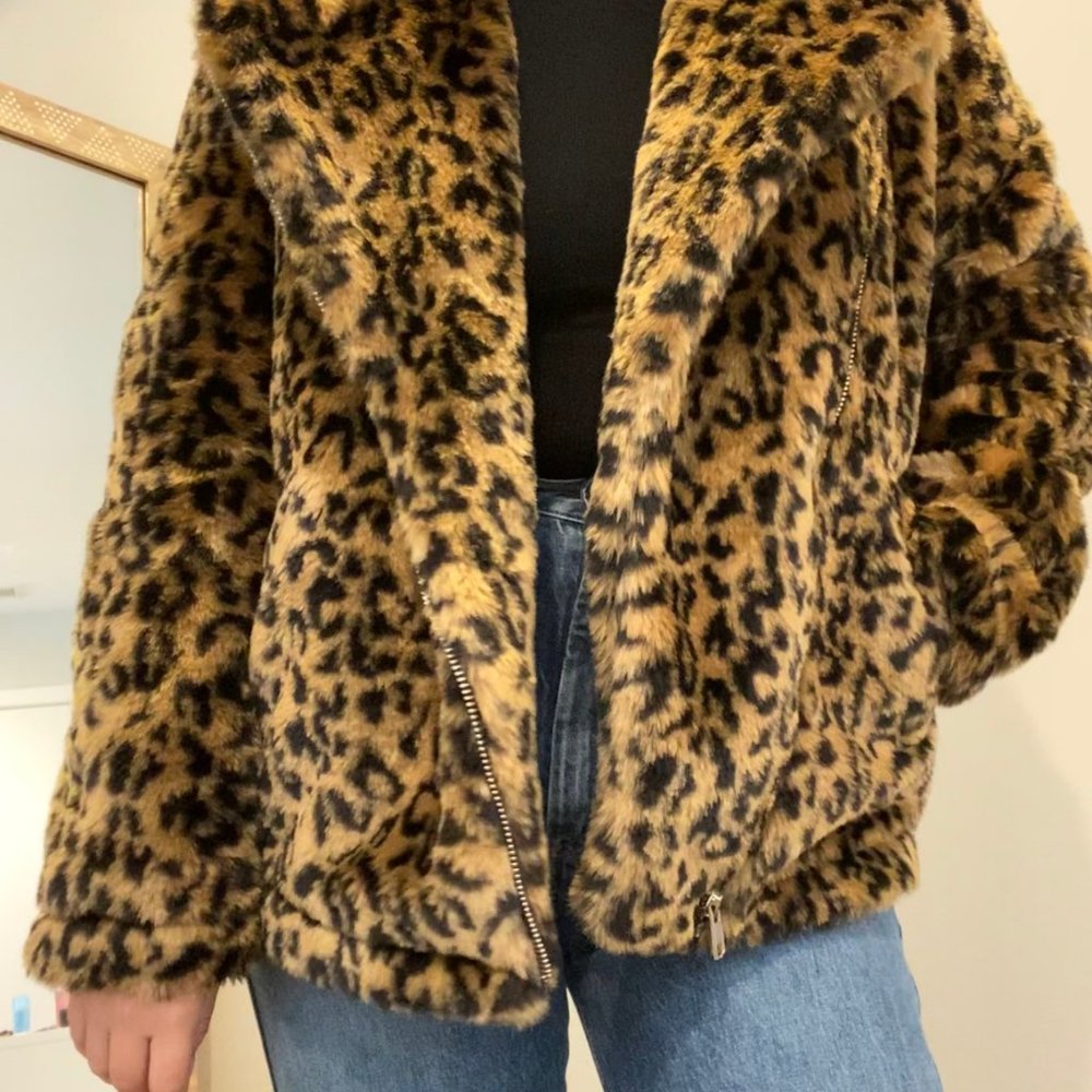 by the way. Leopard Print Faux Fur Jacket in Brown and Black - Picture 3 of 5